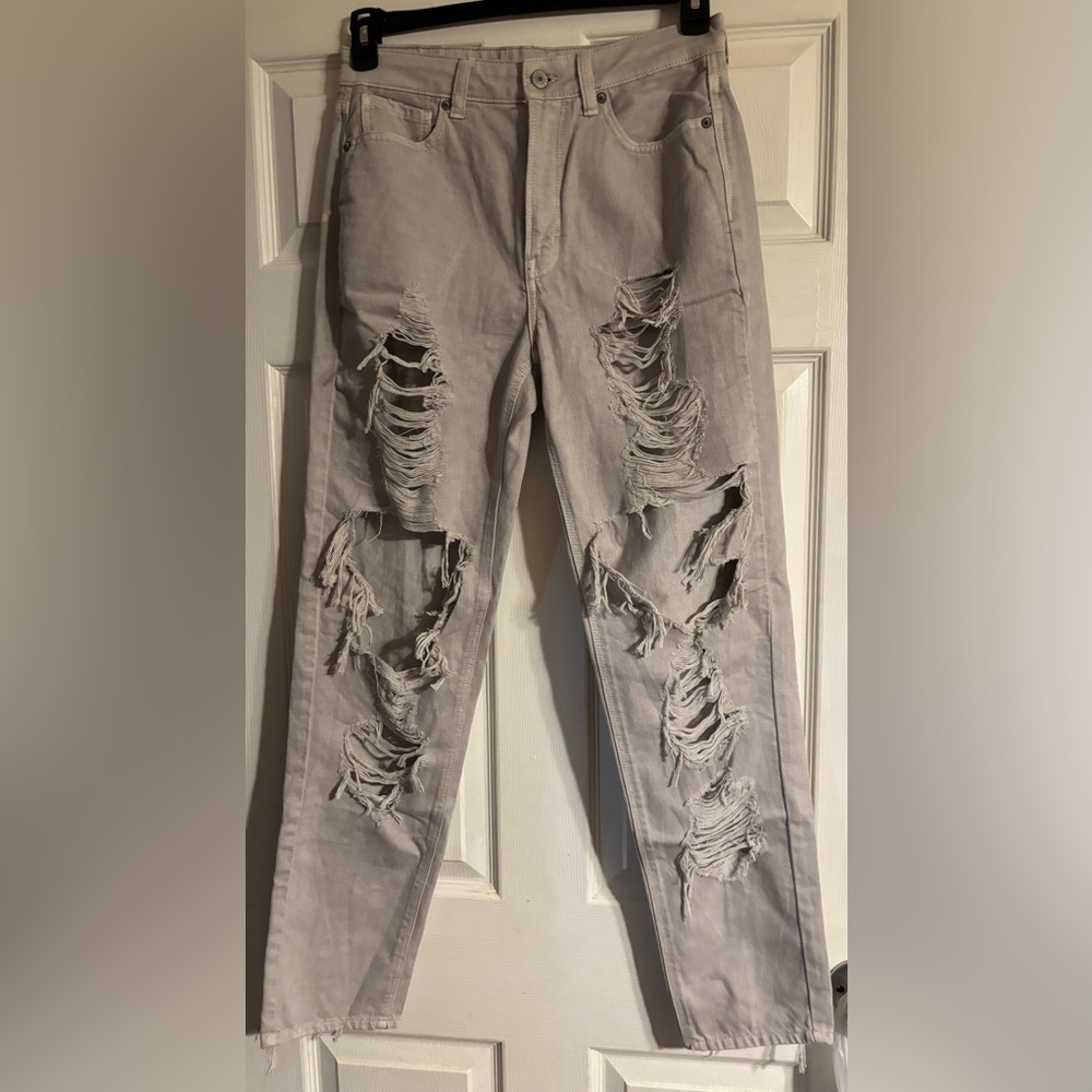 NEW American Eagle Gray Ripped Jeans